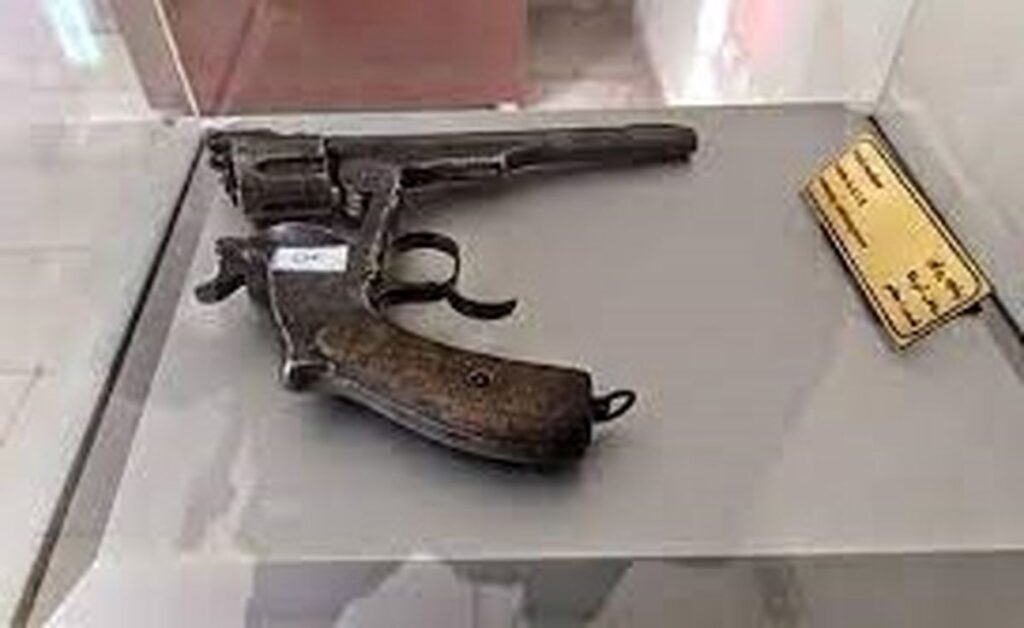 دستگیری سارق موزه ارومیه! دستگیری سارق موزه ارومیه!