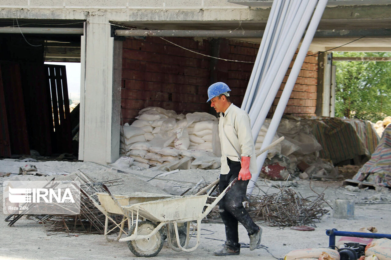 مدیر عامل سازمان ملی زمین و مسکن از همکاری قرارگاه خاتم در طرح نهضت ملی مسکن خبر داد