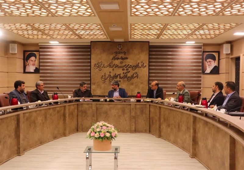 قراردادهای پیمانکاری دستگاه‌های دولتی با جدیت بررسی شود