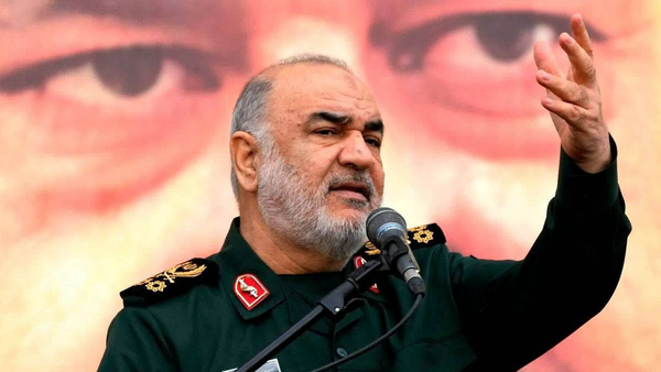 سرلشکر سلامی: دشمن صدای شکسته‌شدن استخوان‌هایش را می‌شنود