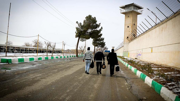 دانش‌آموزان مدرسه‌ای در ارومیه ۳ زندانی را آزاد کردند