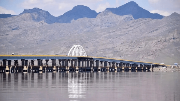 همکاری مردم و دولت، احیای دریاچه ارومیه را ممکن میکند همکاری مردم و دولت، احیای دریاچه ارومیه را ممکن میکند