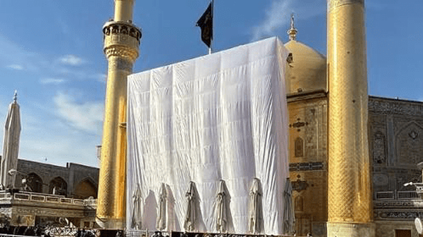 ایوان نجف پس از ۷ سال مرمت، آماده رونمایی شد ایوان نجف پس از ۷ سال مرمت، آماده رونمایی شد