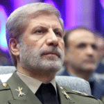 فرمانده کل ارتش: با رصد تحرکات دشمن آماده پاسخگویی قاطعانه هستیم