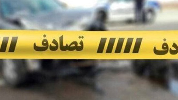 برخورد پراید با مصالح دپو شده در جاده سرچم؛ راننده مصدوم شد